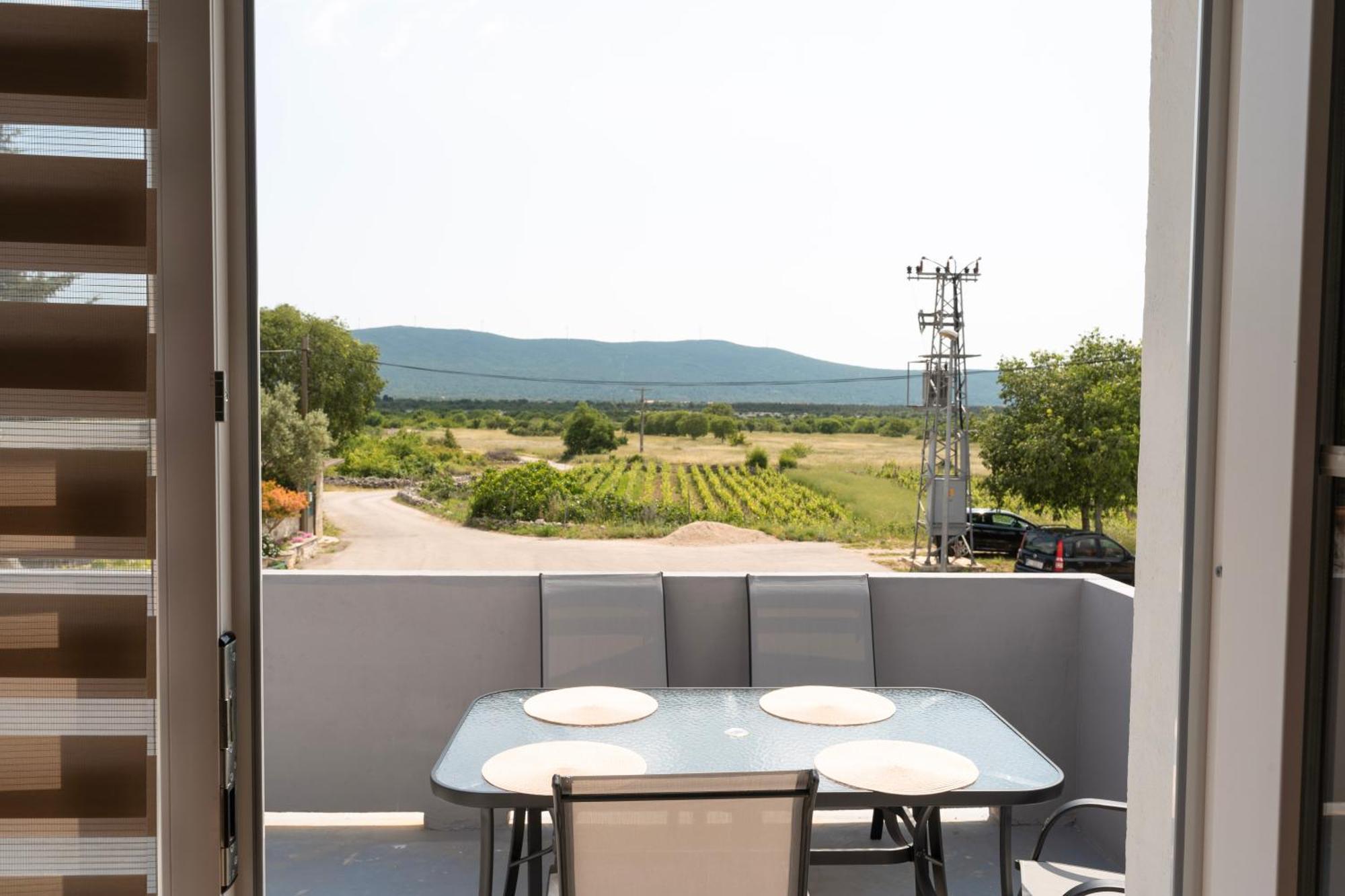 Pave&Ema Apartman Konjevrate Extérieur photo
